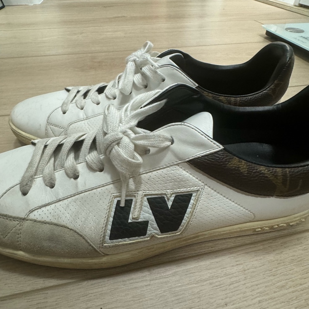 Louis Vuitton Men Sneakers